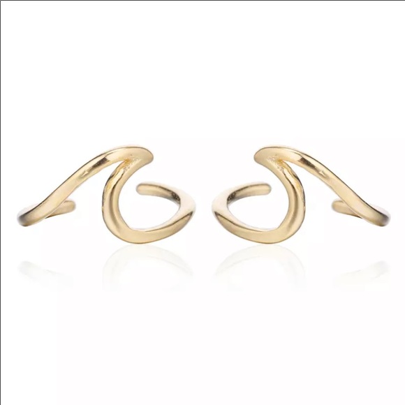 Ocean Wave Ear Cuff Fake Conch/Cartilage Earring Clips On - No Piercing Needed! - Picture 3 of 9